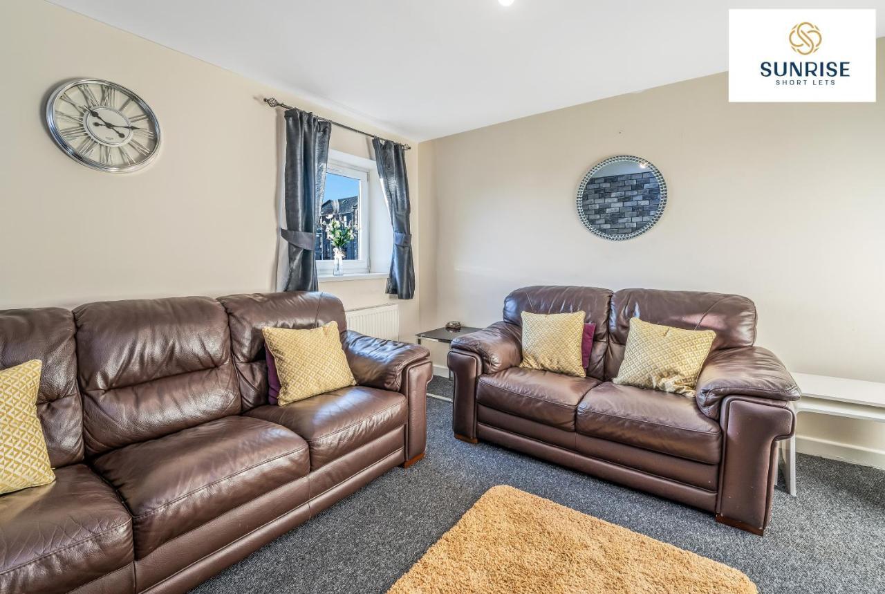 The Law, Has 4 Rooms With Tvs, 2 Bathrooms, Central, Free Parking, Fully Equipped, Contractor And Trades Favourite, 5 Mins To Centre - Long Stays, Invoice And Reduced Price Are Only Via Sunrise Short Lets Dundee Exterior foto